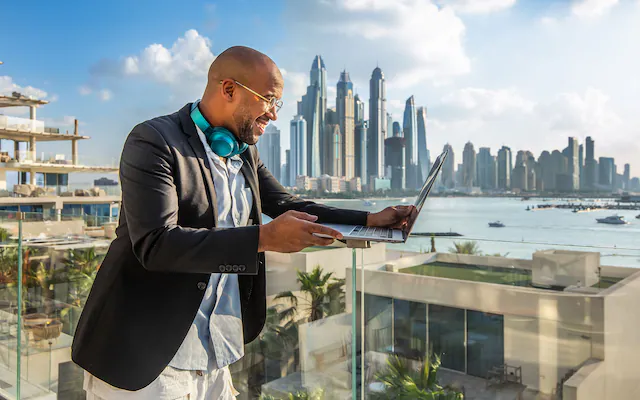 Best Free Zones for Freelancers and Digital Nomads in the UAE